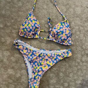 SHEIN Floral Bikini NWT SIZE LARGE